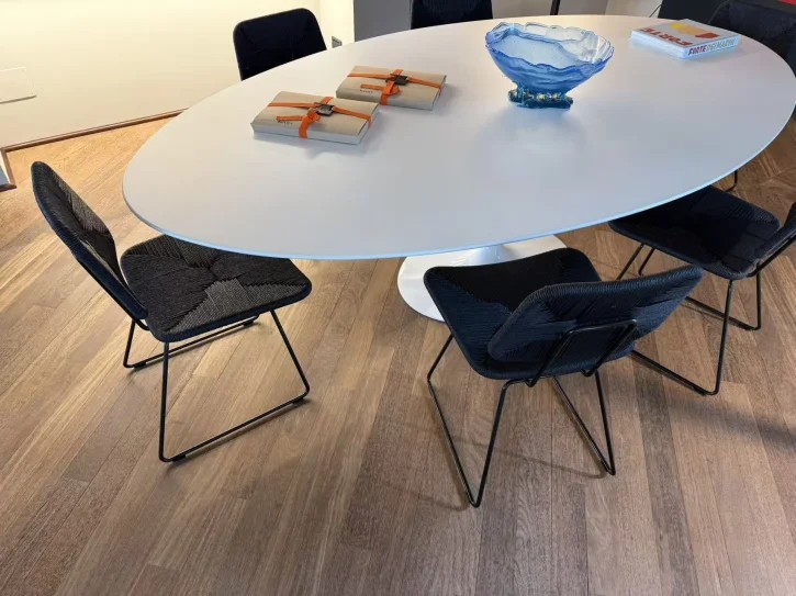 Knoll Tavolo ovale Knoll Saarinen