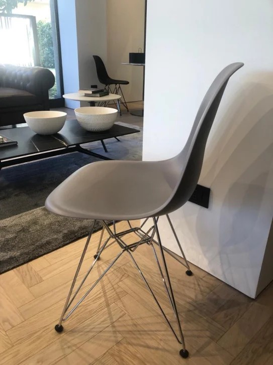 Vitra Eames Plastic Chair DSR